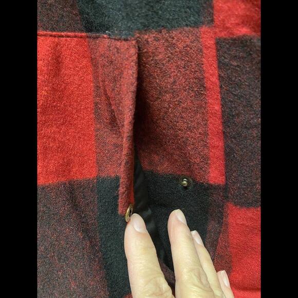 Fallj Raven Womens Red-Black Button-Up Flannel Coat Swedish Wool Cozy Sz L NWT - Picture 3 of 15